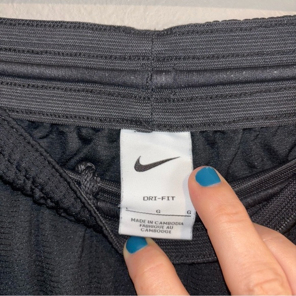 Nike Black Athletic Shorts Size L - Picture 3 of 7